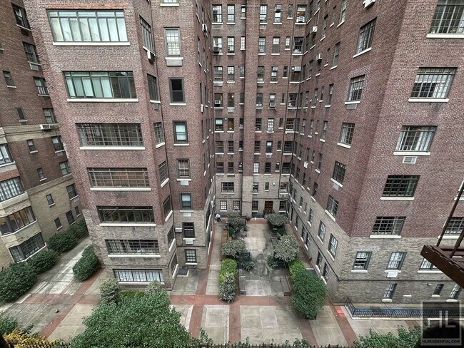 Building Photo - EAST 85 STREET