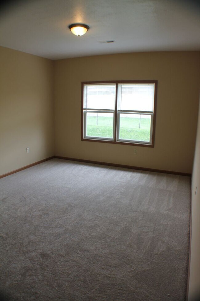 Building Photo - Modern Brick Ranch with 3 Bedrooms, 1.5 Ba...