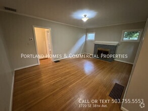 Building Photo - 1720 SE 38th Ave