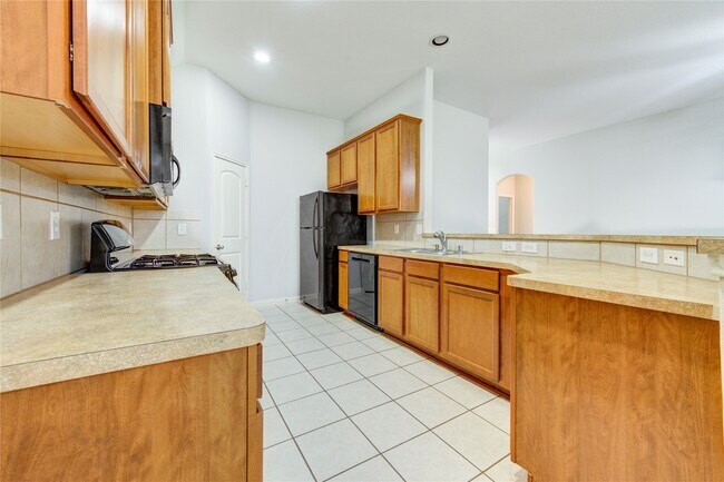 Building Photo - 6030 Starbrook Creek Dr
