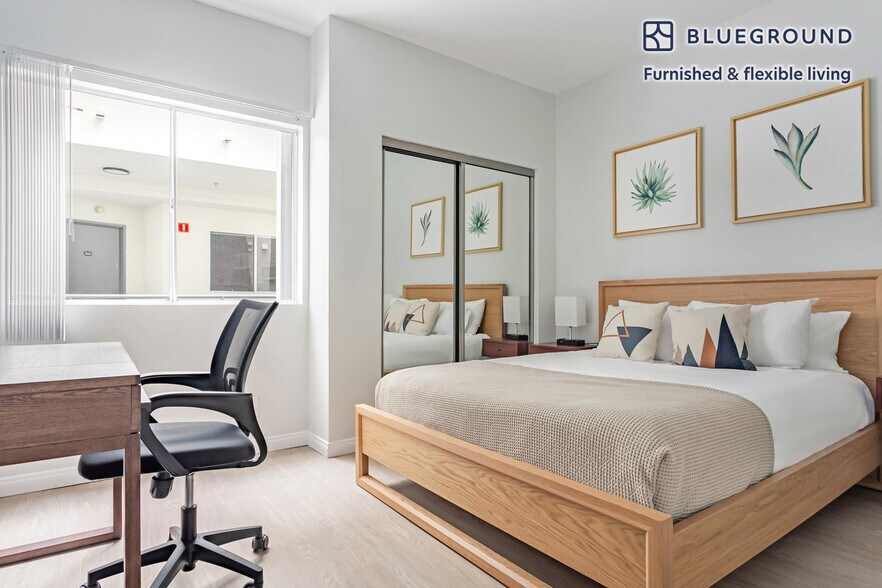 Building Photo - 16070 W Sunset Blvd