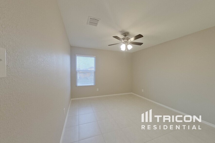 Building Photo - 2853 Evening Side Dr