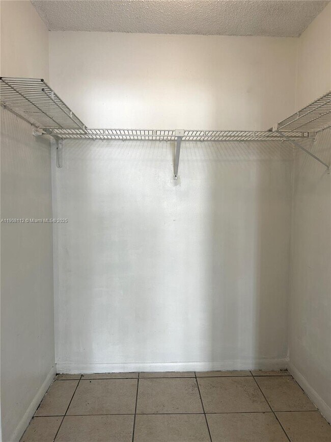 Building Photo - 16909 N Bay Rd