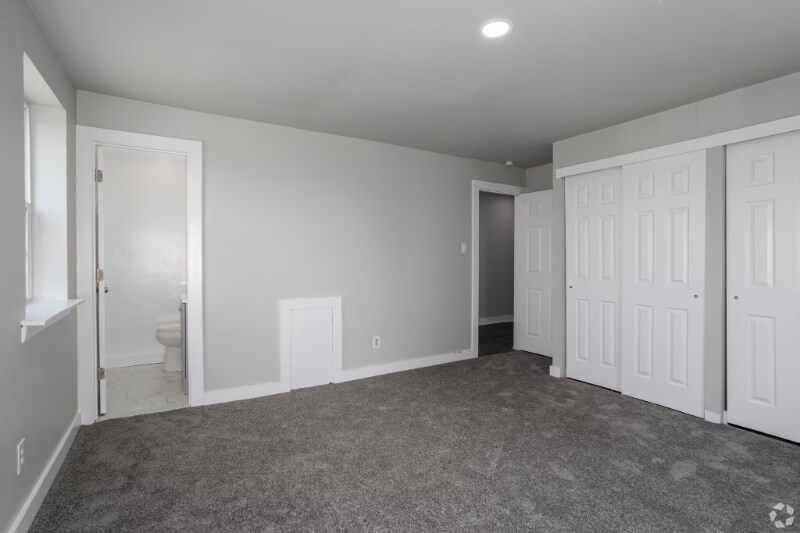 Building Photo - 3241 Hulmeville Rd