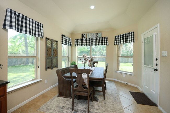 Building Photo - 55 Hearthwick Place