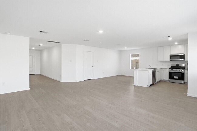 Building Photo - 26914 Dalmatian Bellflower Dr