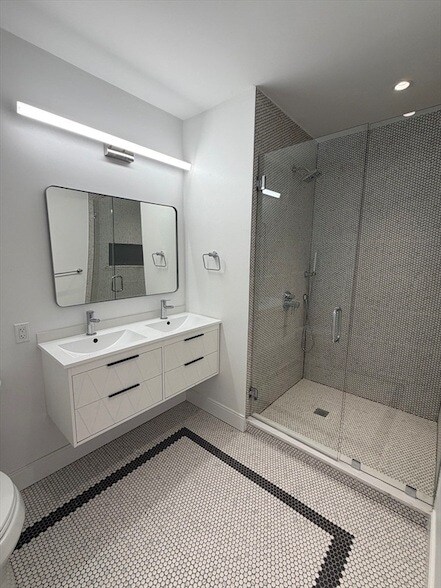 Building Photo - 1121 Dorchester Ave