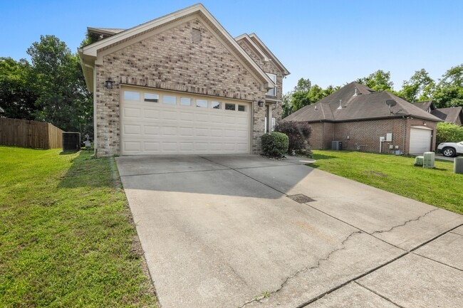 Building Photo - 4208 Longfellow Dr