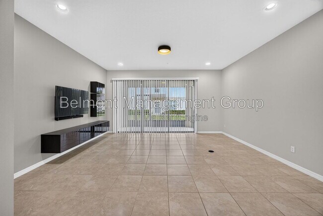 Building Photo - 3004 Alessa Loop