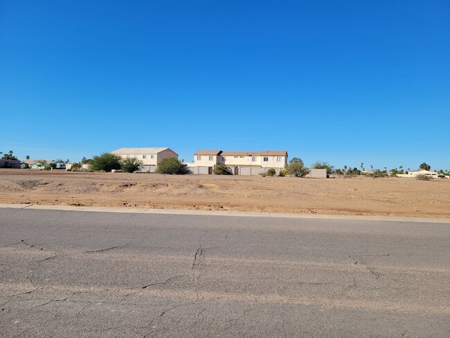 Building Photo - 15147 S Yava Rd