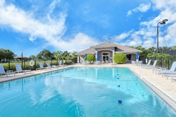 Building Photo - 9641 Castle Point Dr