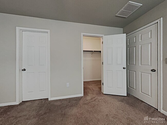 Building Photo - 5343 Marsh Ln