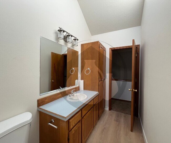 Building Photo - 47th Triplex #2025-1768