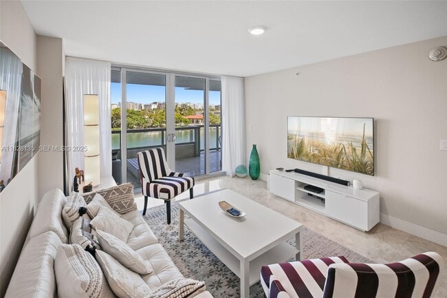 Building Photo - 9261 E Bay Harbor Dr