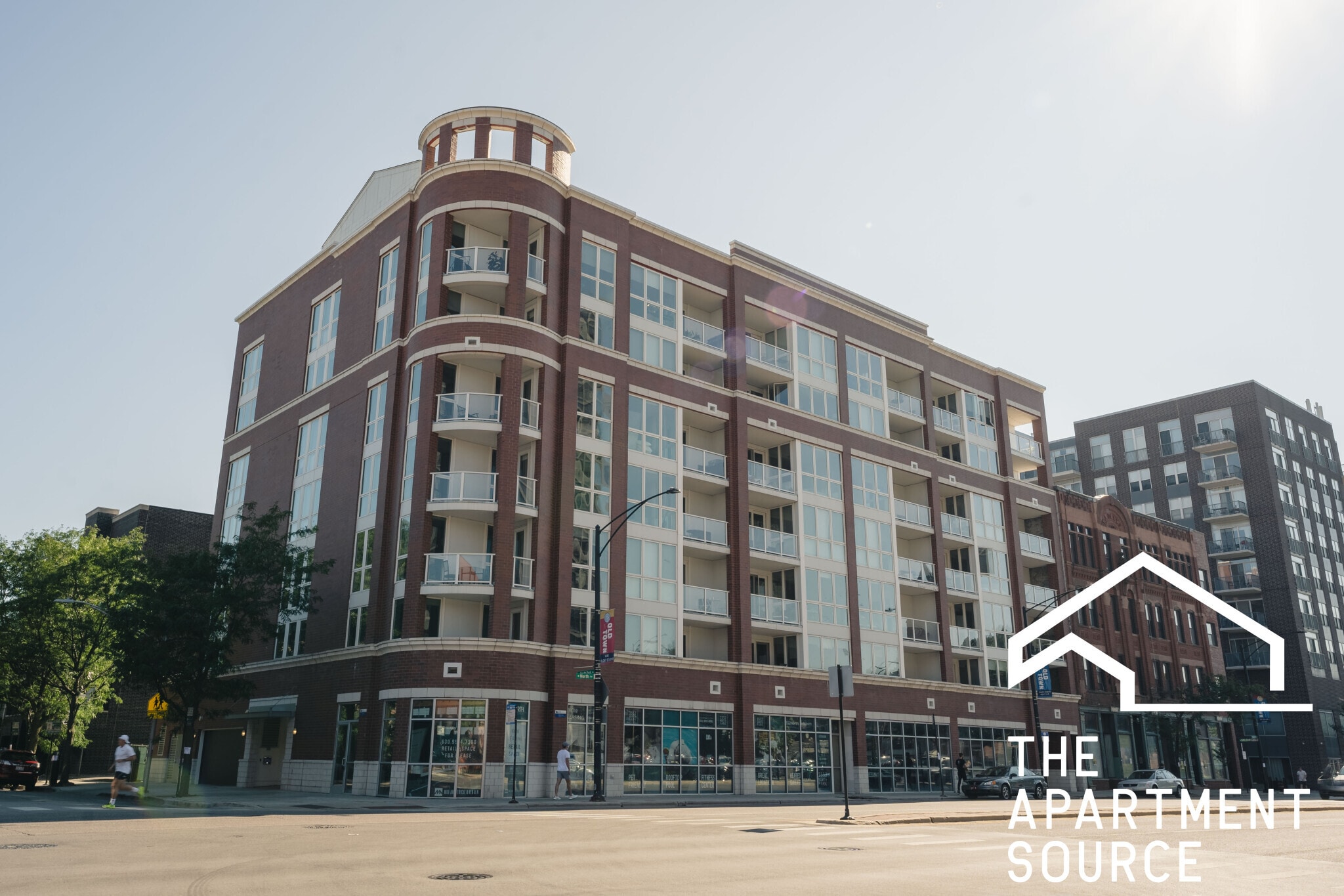 Building Photo - 301 W North Ave