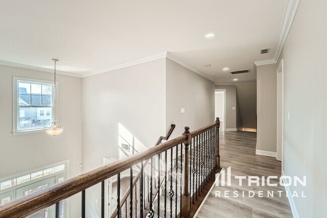 Building Photo - 3821 Litchfield Dr