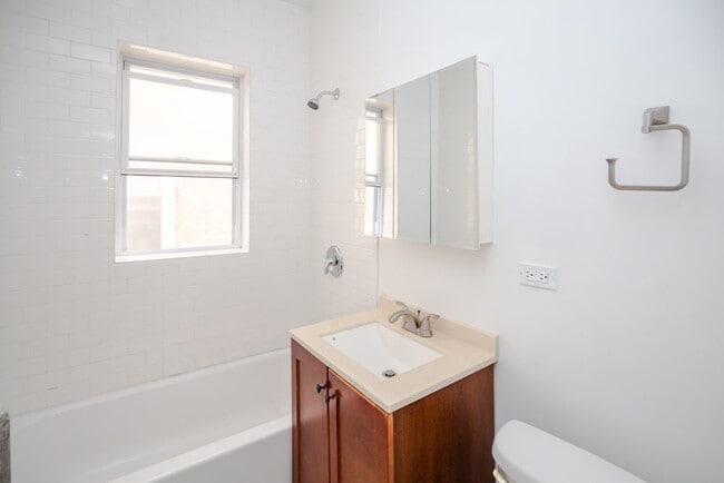 Building Photo - 4202 N Kimball Ave