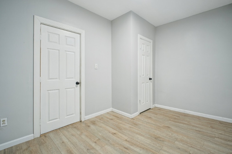 Building Photo - 296 Dixon Ave