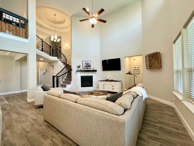 Building Photo - 7016 Elk Springs Dr