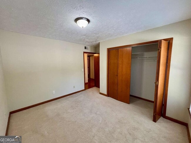 Building Photo - 666 Stratford Green Way