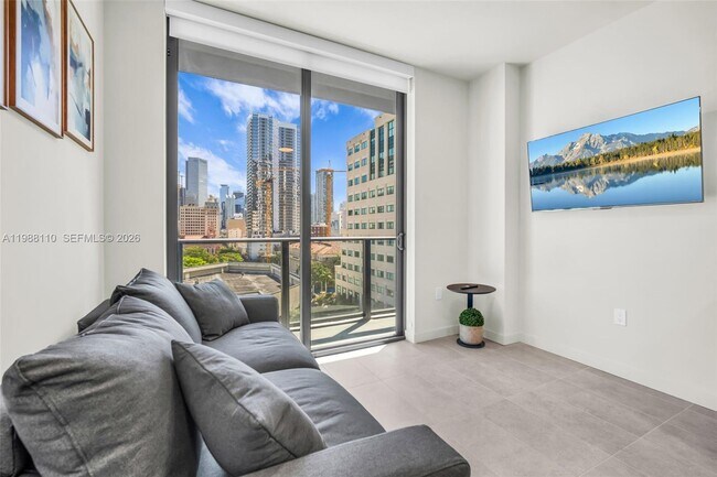 Building Photo - 121 NE 5th St