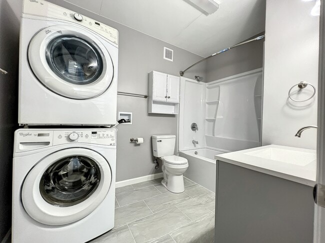 Building Photo - Coyer Rd Unit A