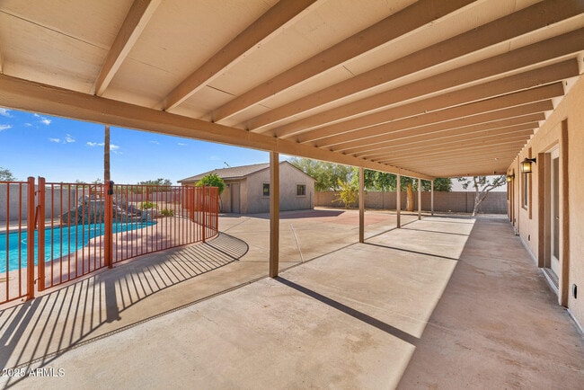 Building Photo - 6039 E Skinner Dr