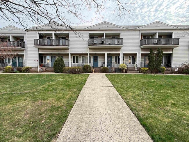 Building Photo - 42 Willow Wood Ct