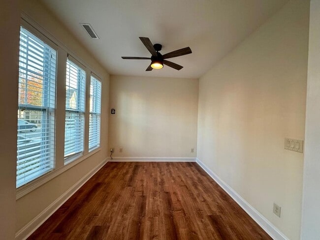 Building Photo - 563 Balsam Fir Dr