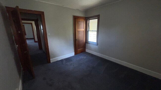 Building Photo - 3328 N 38th St