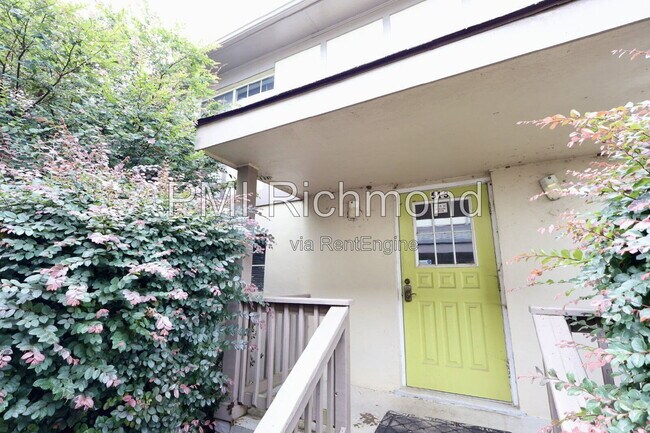 Building Photo - 513 S Harrison St