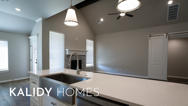 Building Photo - 801 Red River Dr