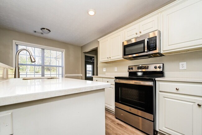 Building Photo - 100 Princeton Ct