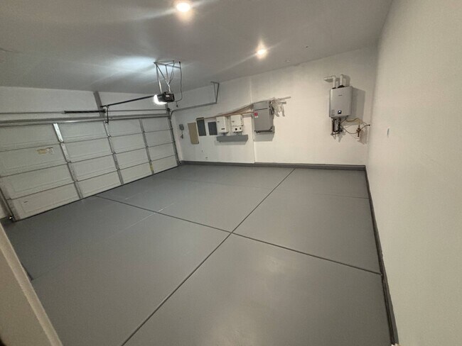 Building Photo - 1872 W Graham St