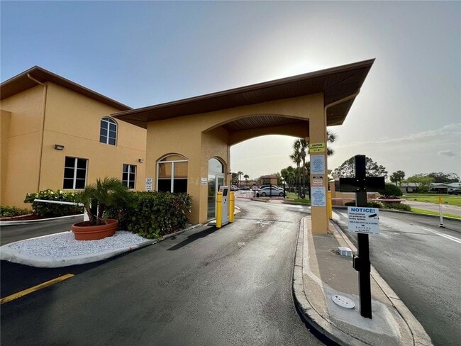 Building Photo - 4333 Bayside Village Dr