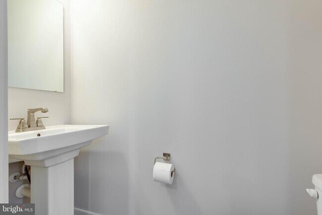 Building Photo - 149 Lyons Crk Dr