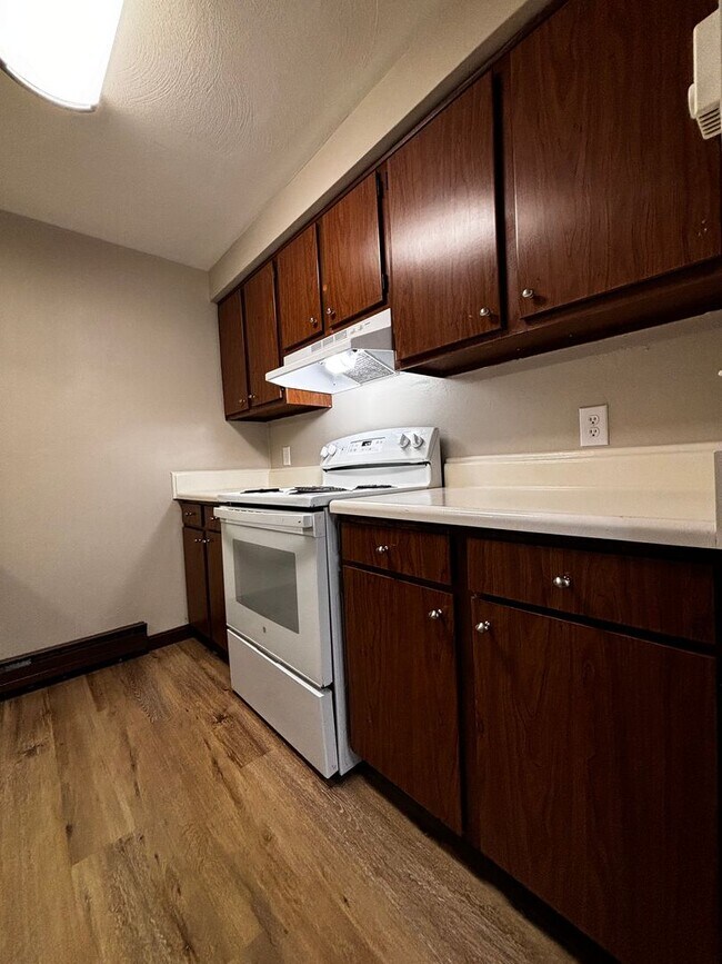 Building Photo - Peaceful West Milton Apartment Living – Sc...