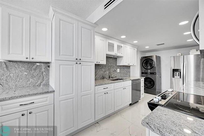 Building Photo - 1401 S Ocean Dr