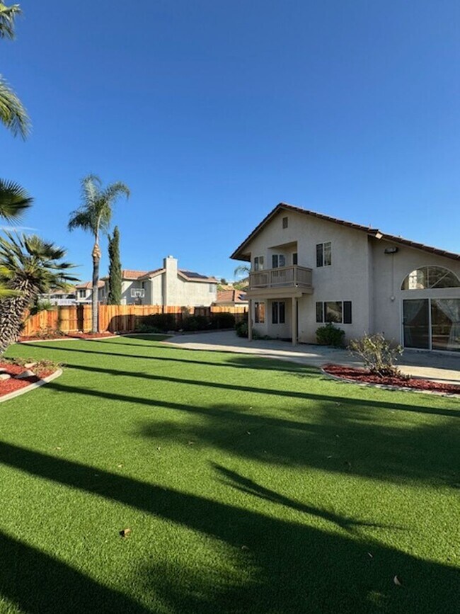 Building Photo - Beautiful 3 Bedroom 2.5 Bath Home!!