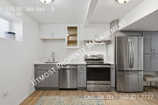 Building Photo - 924 NE 3rd Ave