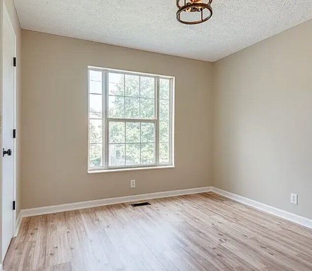 Building Photo - 3528 Longhaven Crossing