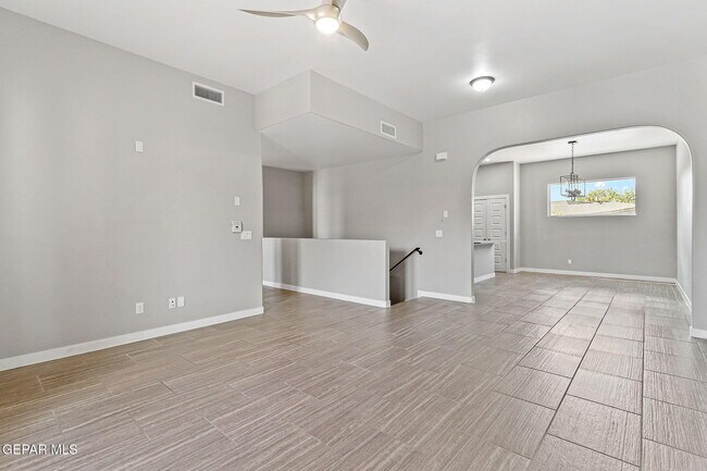 Building Photo - 6350 Escondido Dr