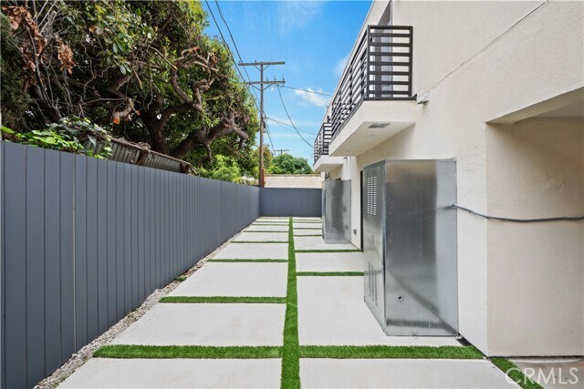 Building Photo - 2922 12th Ave