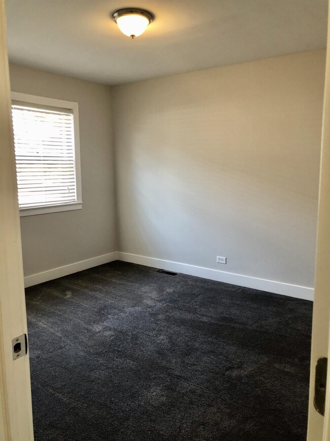 Building Photo - 4244 Gilbert Ave