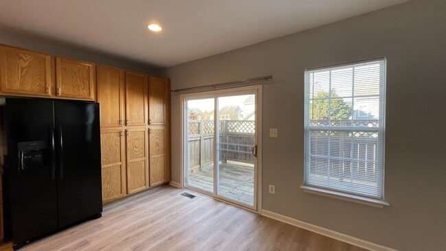 Building Photo - Idlewild Townhome