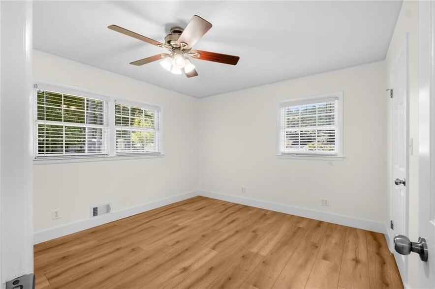 Building Photo - 4083 Cedar Knoll Dr