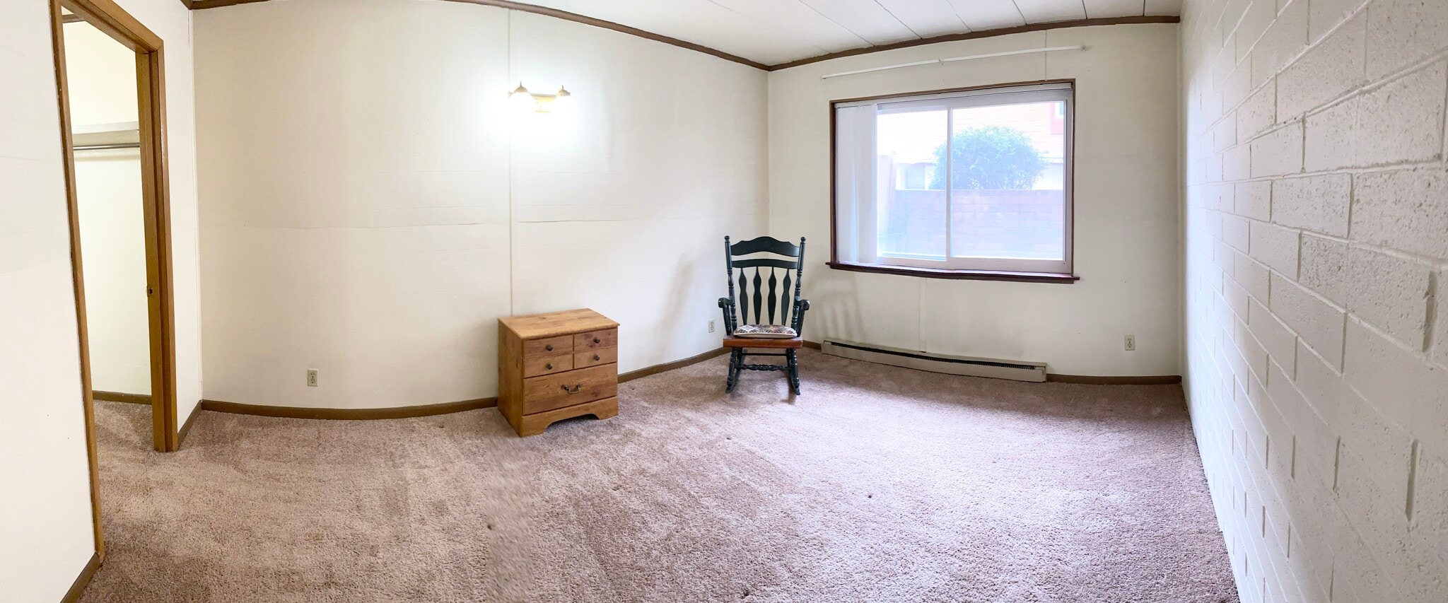 Building Photo - 2740 University Ave