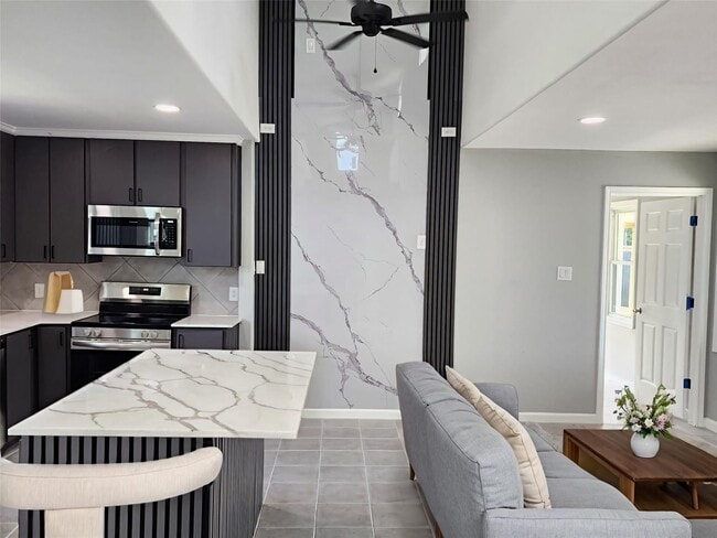 Building Photo - 386 Rd 591701