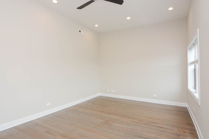 Building Photo - 3409 W Fullerton Ave