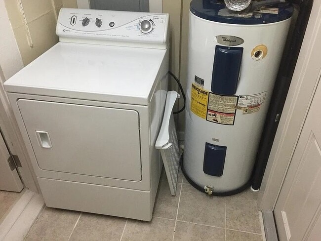 Building Photo - 4718 Ramona Blvd